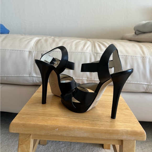 Michael Kors black platform stilettos size 5 - Picture 5 of 7